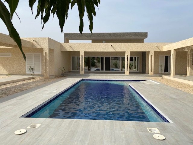 Joli villa avec piscine dans quartier r�sidentiel