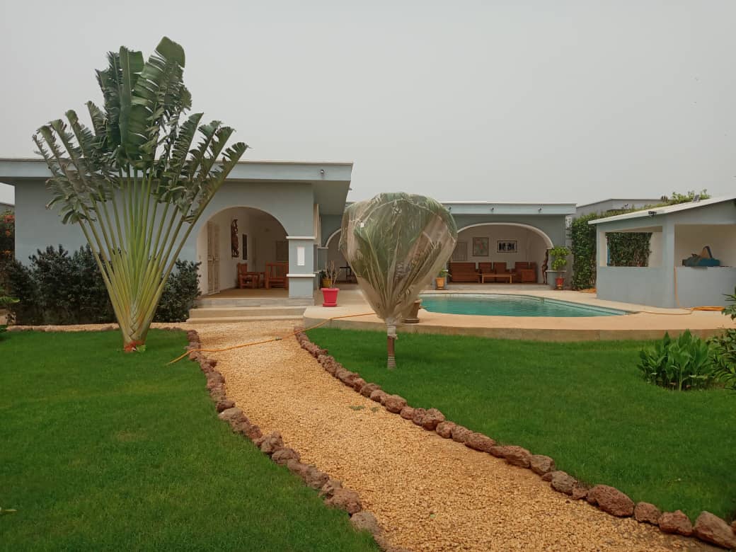 A CONSTRUIRE  villa avec Piscine  de 125 m2 habitables +Terrasse 60 m2  sur un terrain 967m2        