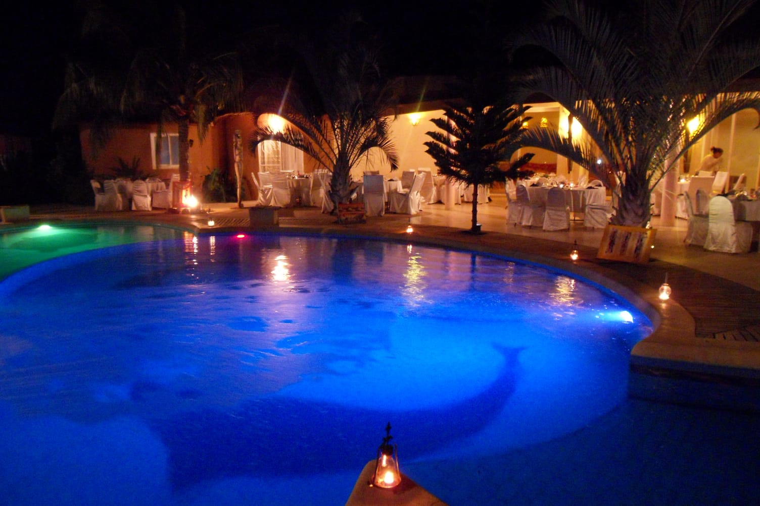 Magnifique Domaine sur 1h190 comprenant villa avec piscine 6 bungalows de 30m� et 2 suites bungalows