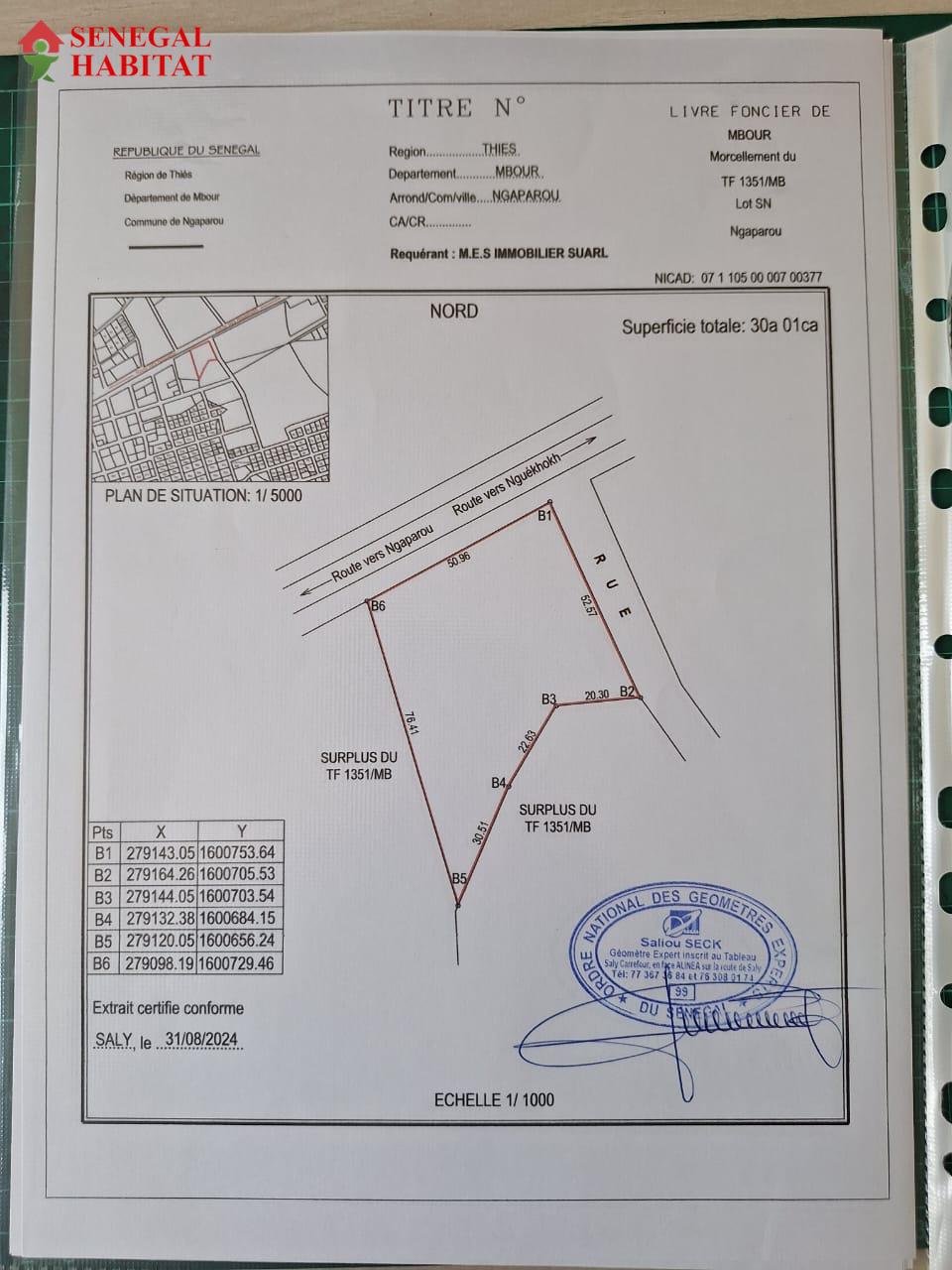 A Vendre terrain bord de route et d angle 50m de facade 3001m